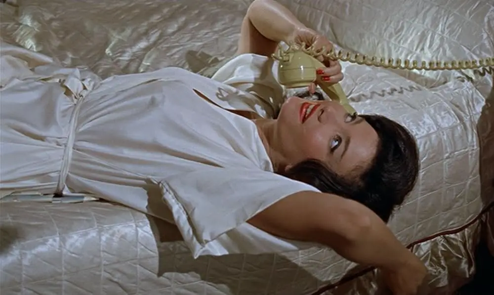 Zena Marshall in "Dr No"