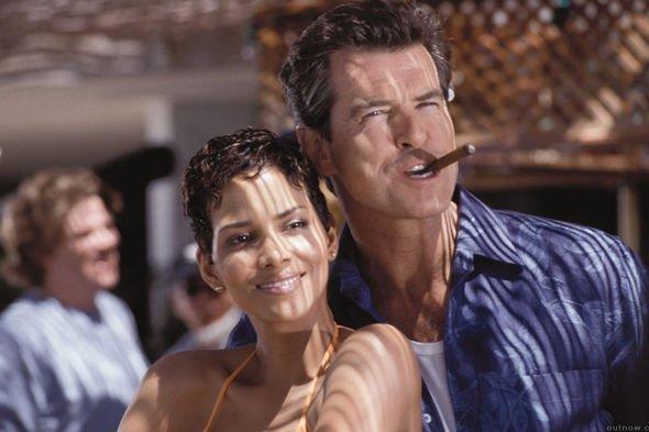 James Bond Cigar "Delectados" in Cuba for "Die Another Day"
